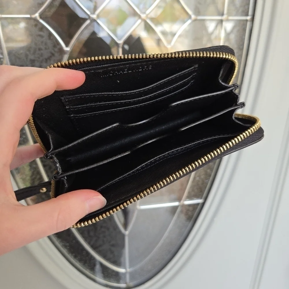 Michael Kors Jet Set Black Wristlet
